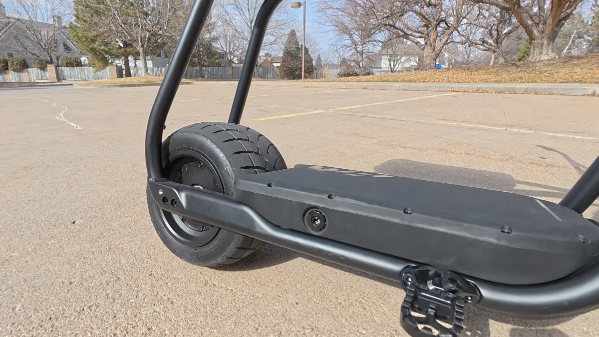 2026 Antic Long Range charge port.png