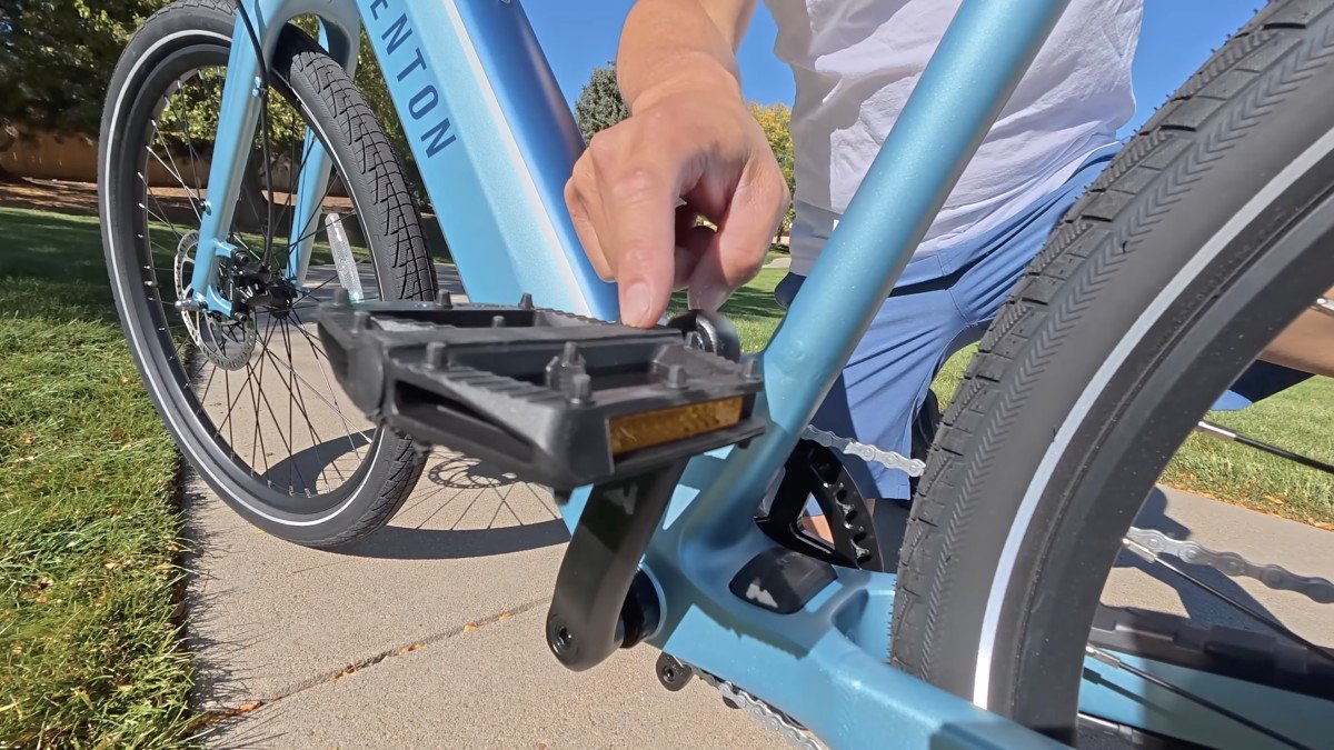 2025 Aventon Pace 4 pedals.png