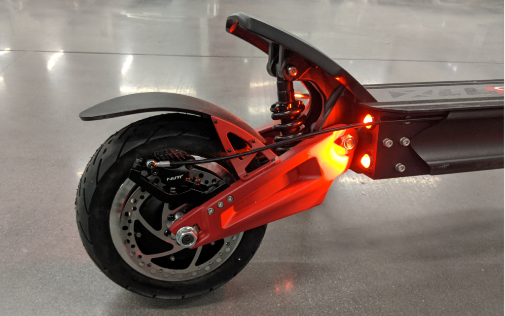 Zero-11X-Rear-Disc-Suspension-Tire-and-Deck-1024x641