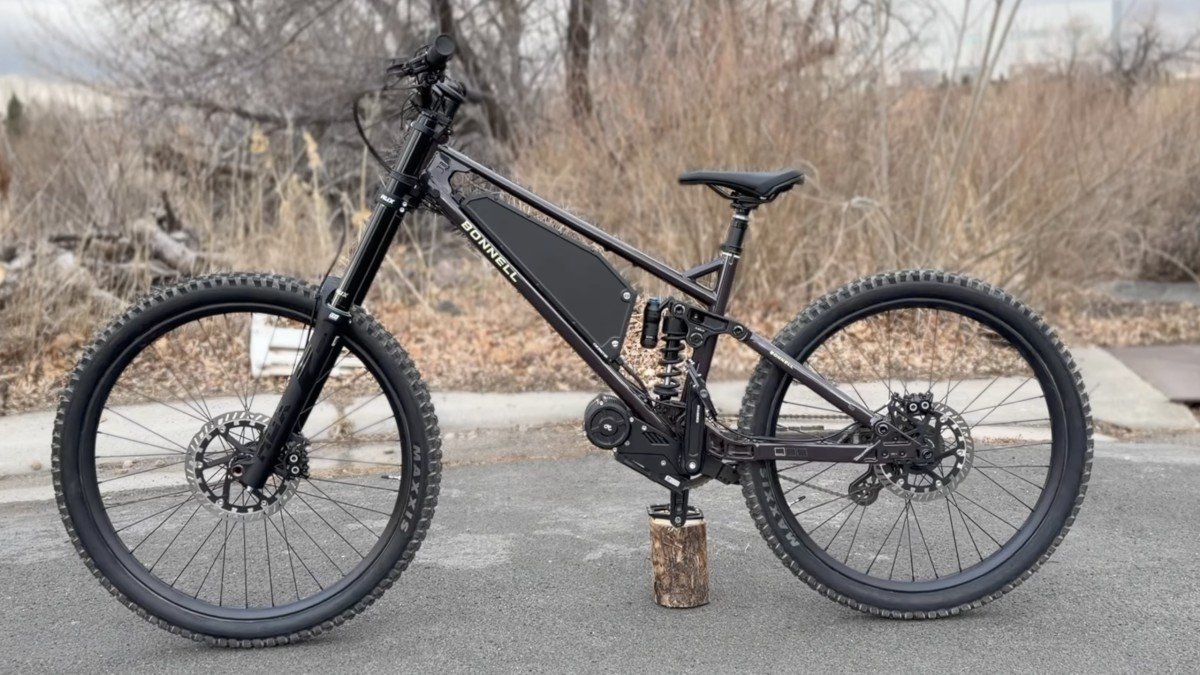 2026 Bonnell 775 MX full profile.png