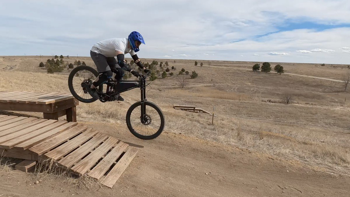 2026 Bonnell 775 MX jump shot.png