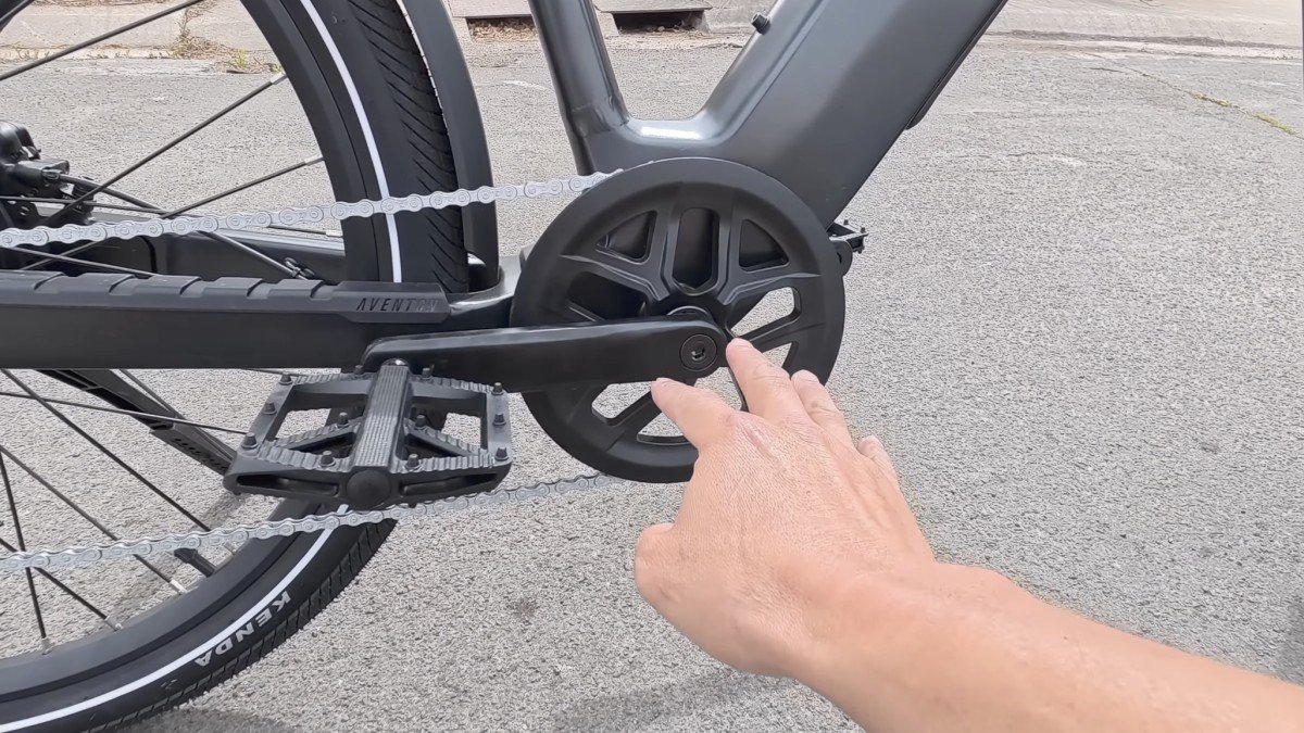 2026 Aventon Level 4 REC pedals and sensor.png