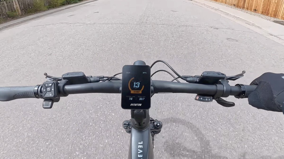 2026 Aventon Level 4 REC cockpit.png