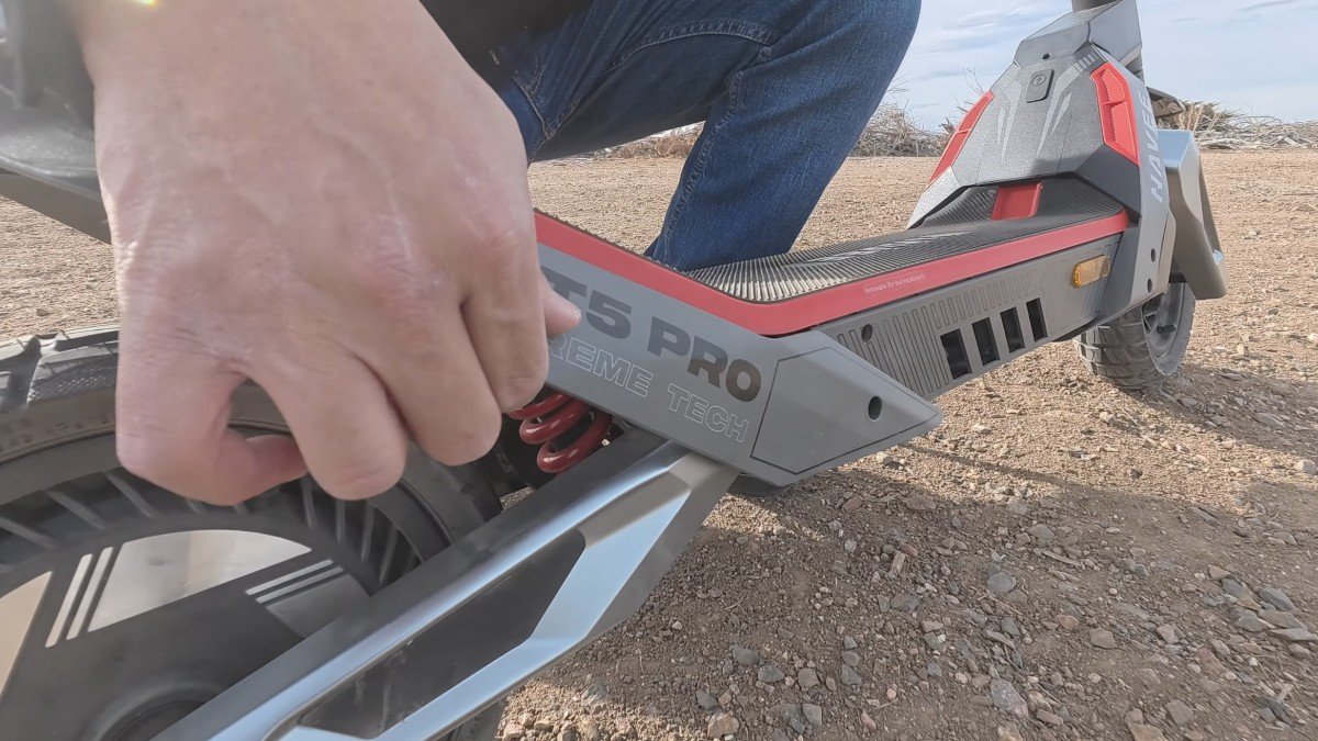 2026 NAVEE XT5 Pro plastic fender.png