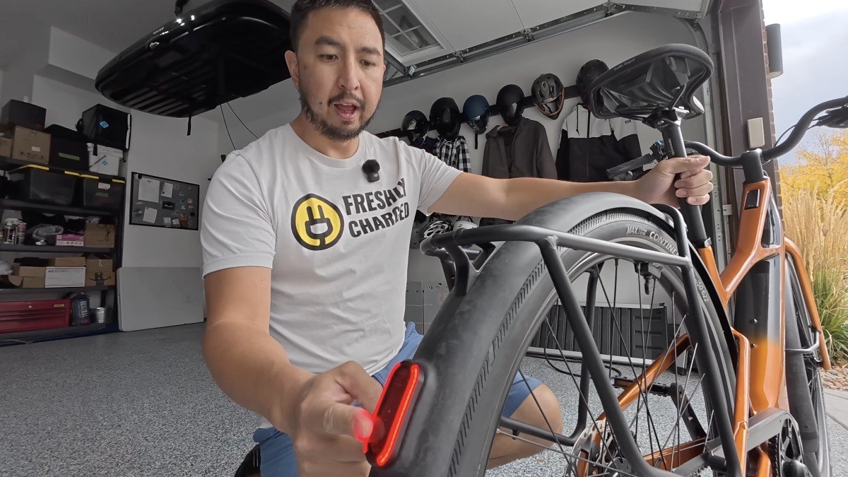 2026 Cannondale Flying V tail light.png