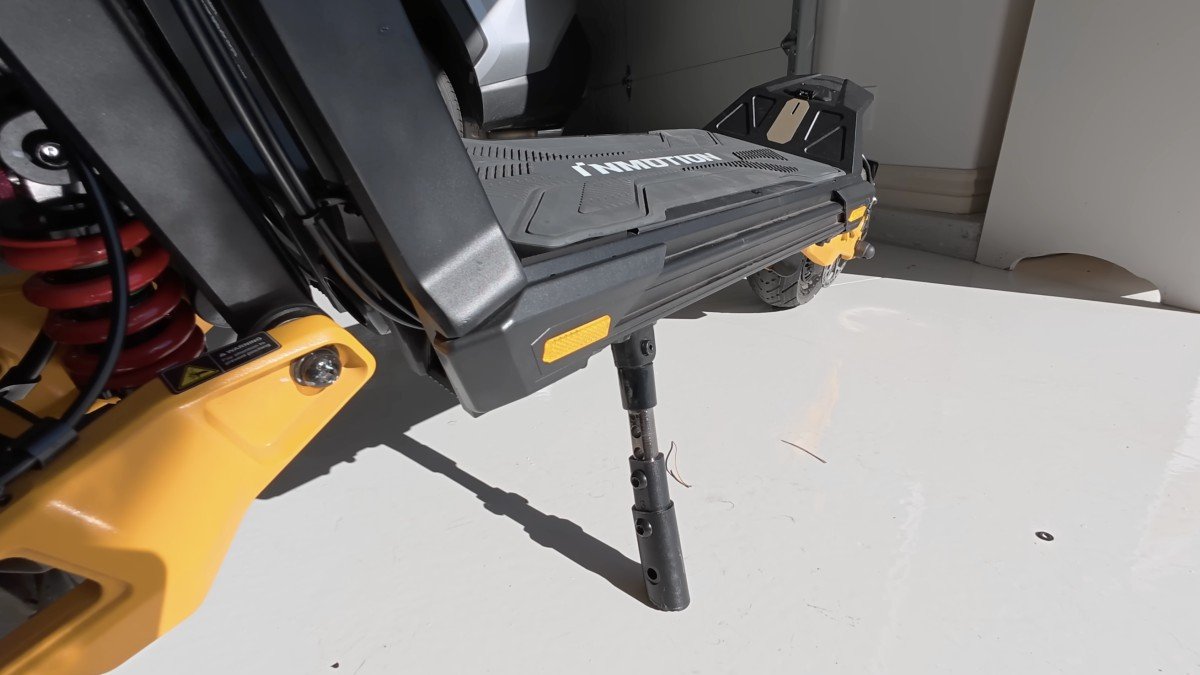 2025 InMotion RS Jet kick stand.png