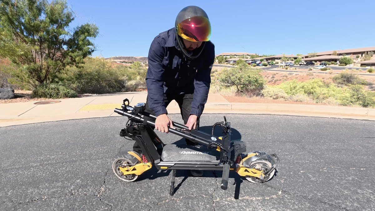 2025 InMotion RS Jet folding.png