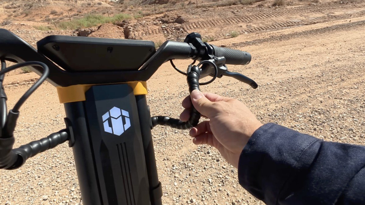 2025 InMotion RS Jet front cords.png