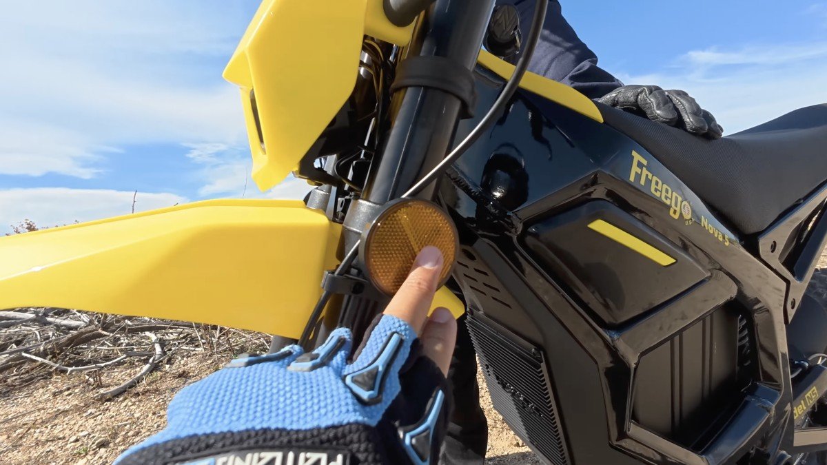 2025 Freego Nova 5 reflectors.png