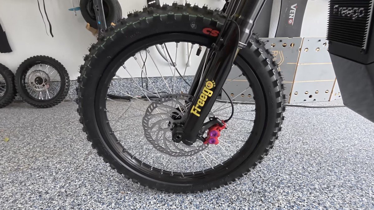 2025 Freego Nova 5 front tire.png