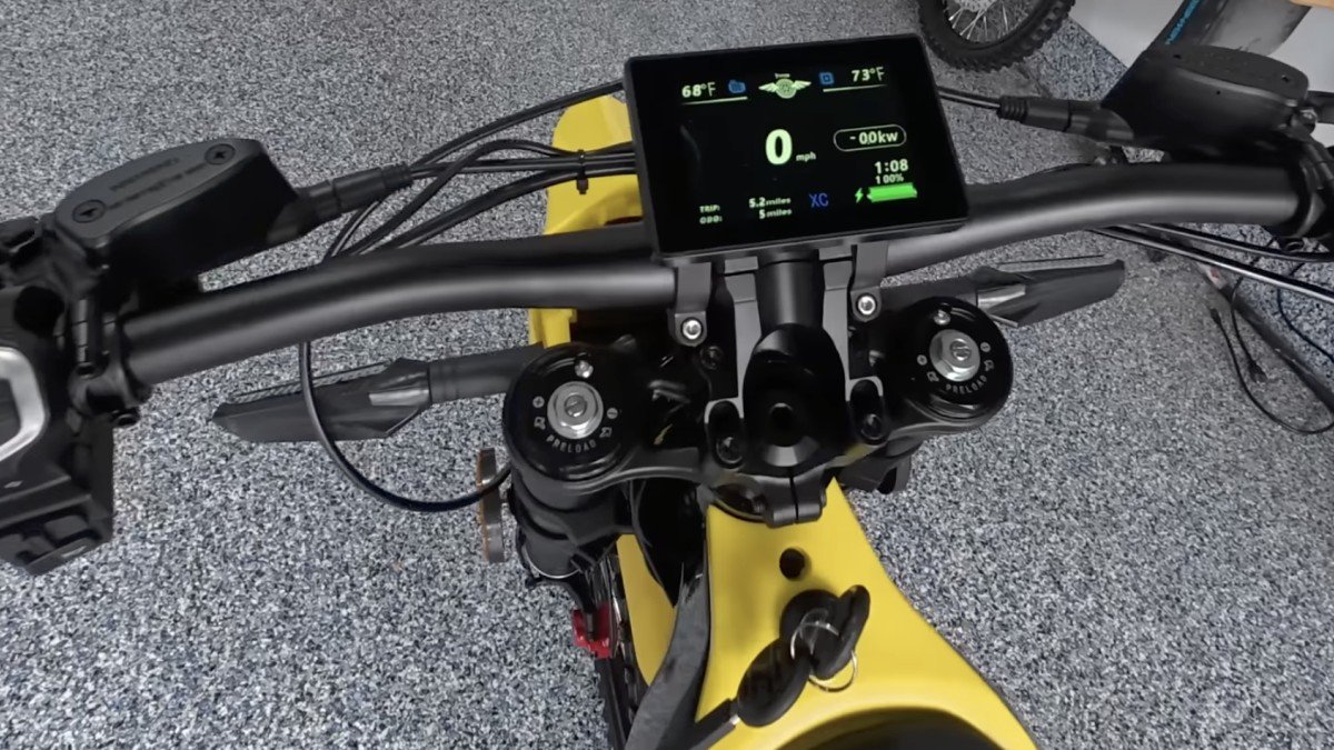 2025 Freego Nova 5 cock pit.png