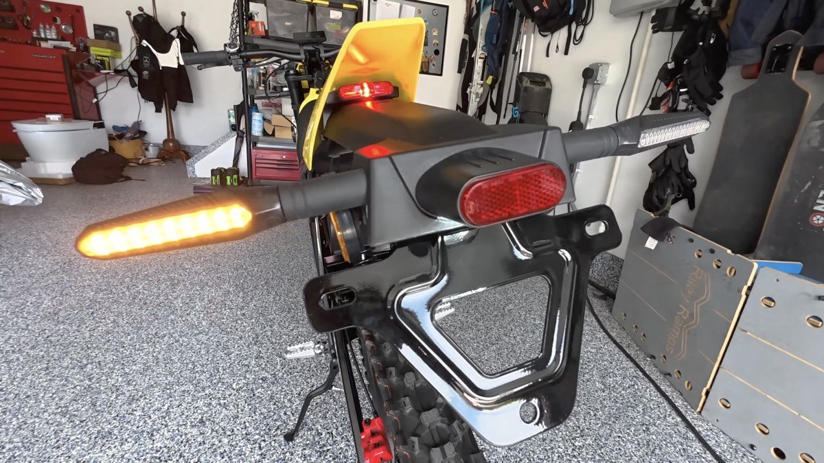 2025 Freego Nova 5 rear lights.png