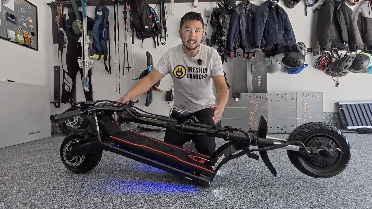 2025 Kaabo Warrior 11 Max folding.png