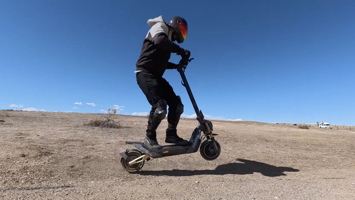 2026 NAVEE NT5 Ultra X action shot.png