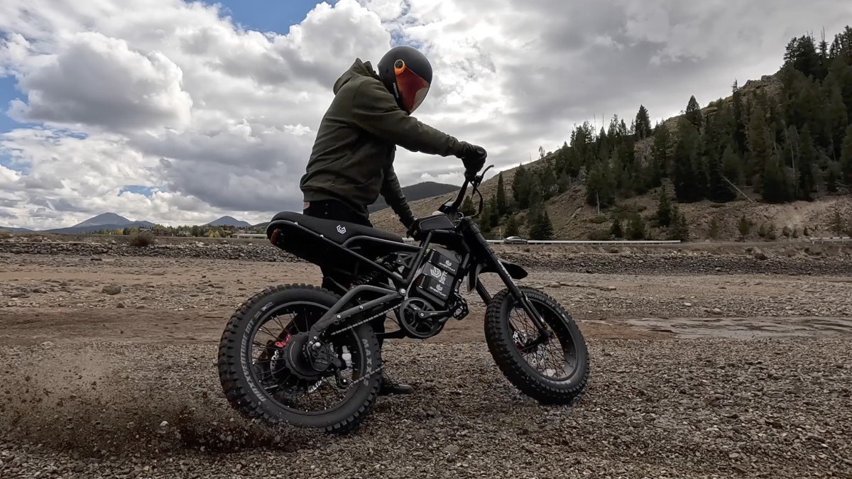 2025 GhostCat Bikes F4X actionshot.png