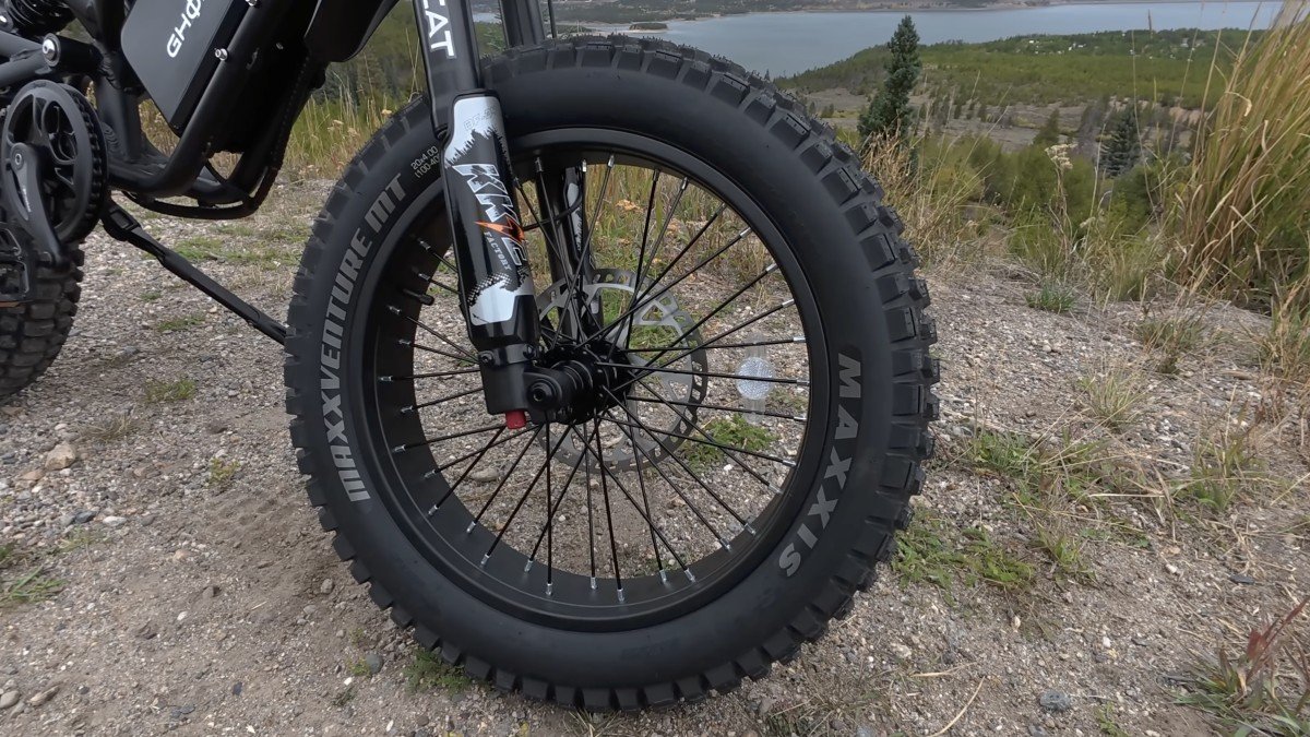 2025 GhostCat Bikes F4X tire.png