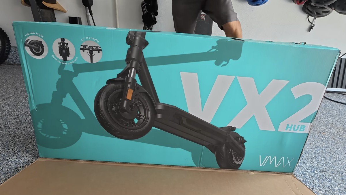VMAX VX2 Hub arrival.png
