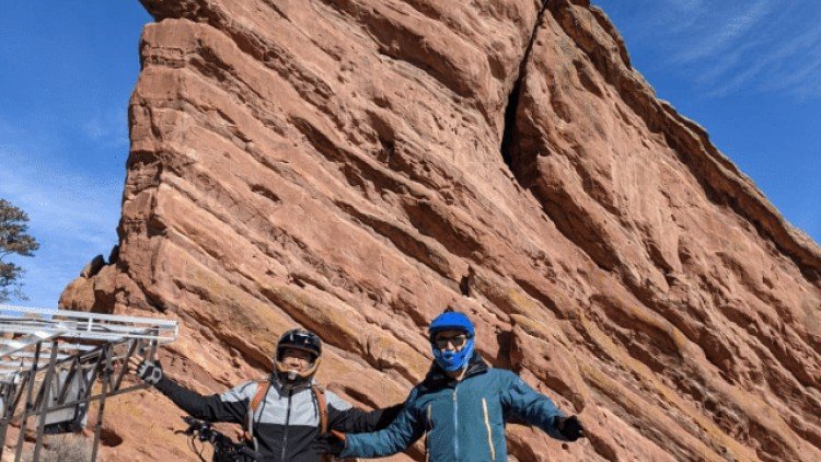 CURRUS-Panther-at-Red-Rocks-1