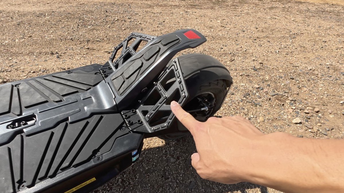 2025 Hooga Daytona kick plate.png
