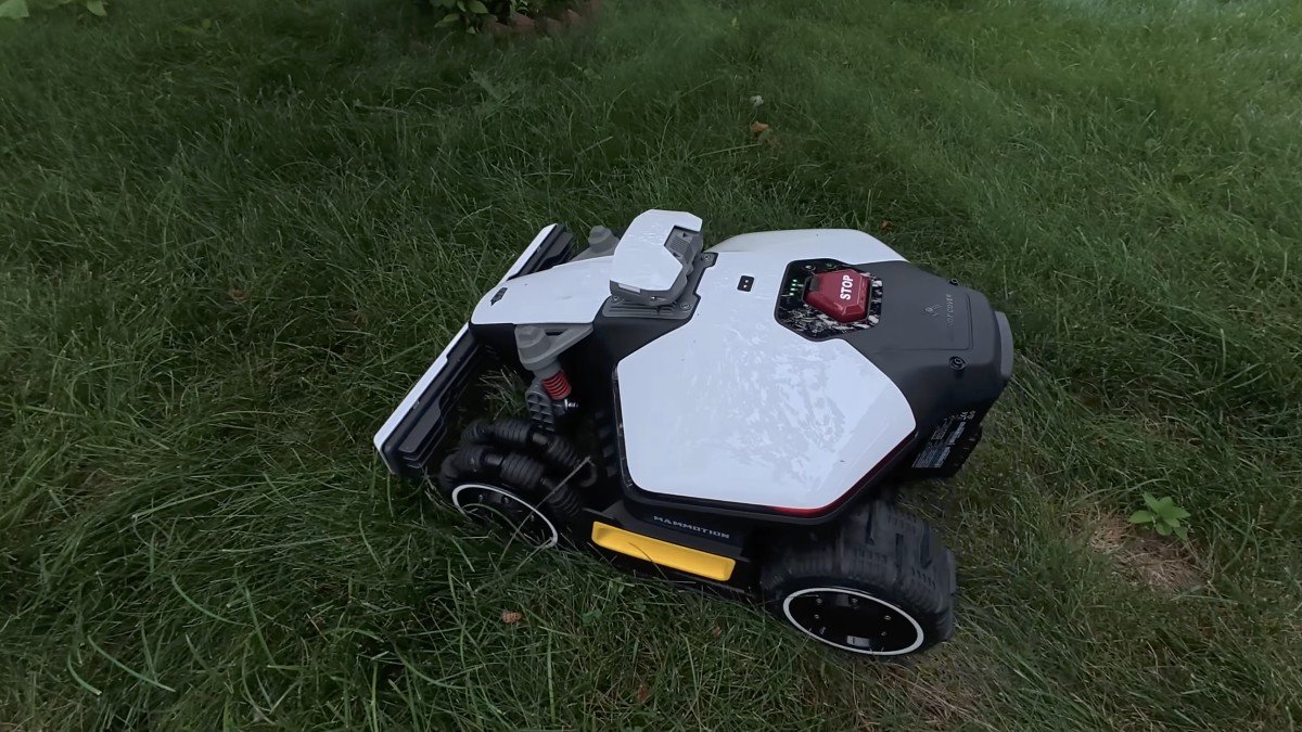 2025 Mammotion Luba Mini yard work.png 2025 Mammotion Luba Mini yard work.png