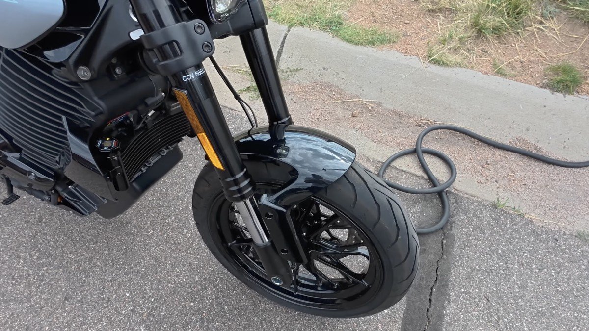 2025 LiveWire S2 Alpinista suspension fork.png