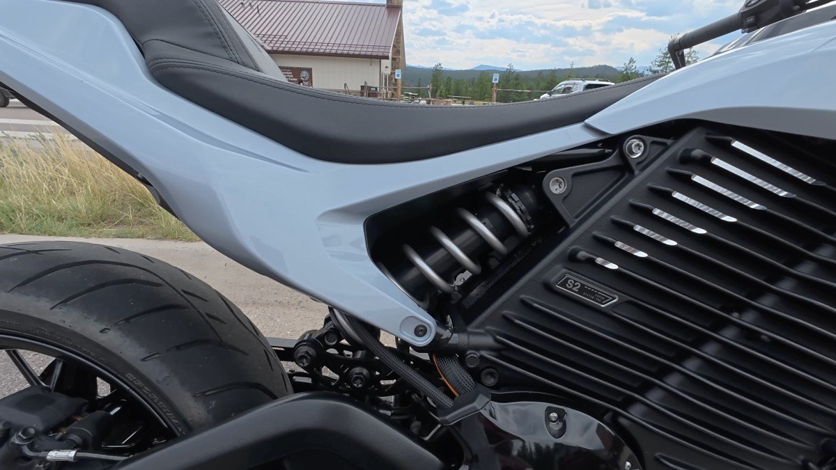 2025 LiveWire S2 Alpinista suspension.png