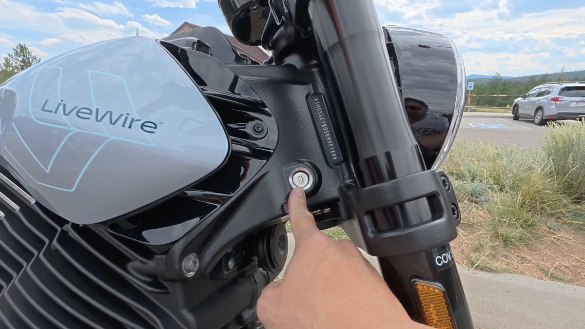 2025 LiveWire S2 Alpinista key.png