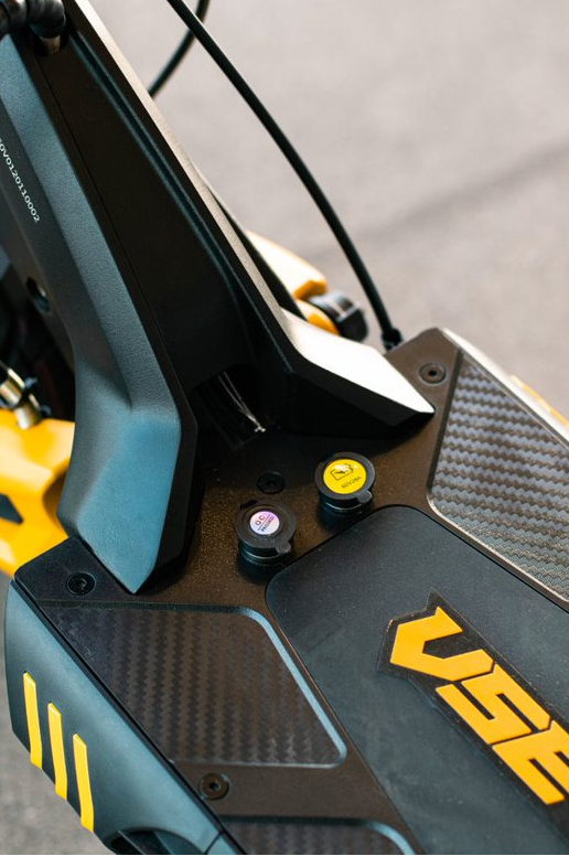 VSETT-10-Charging-Ports