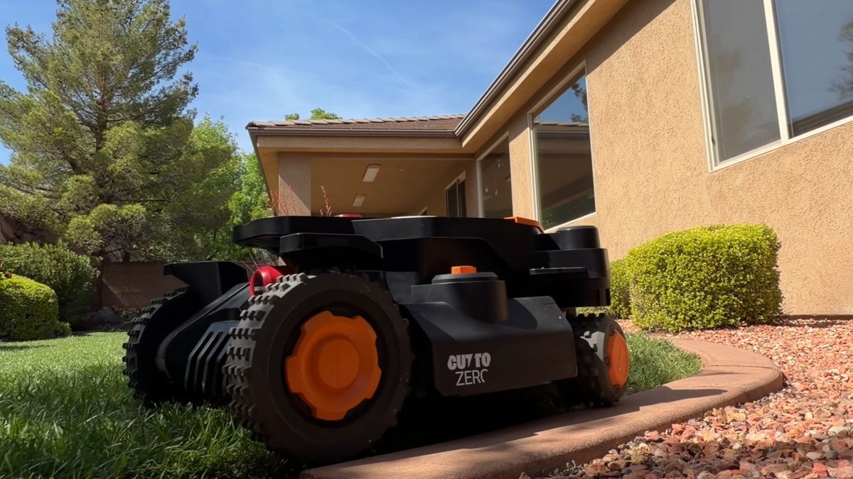 2026 Worx Landroid Vision Cloud 4WD cut to zero.png