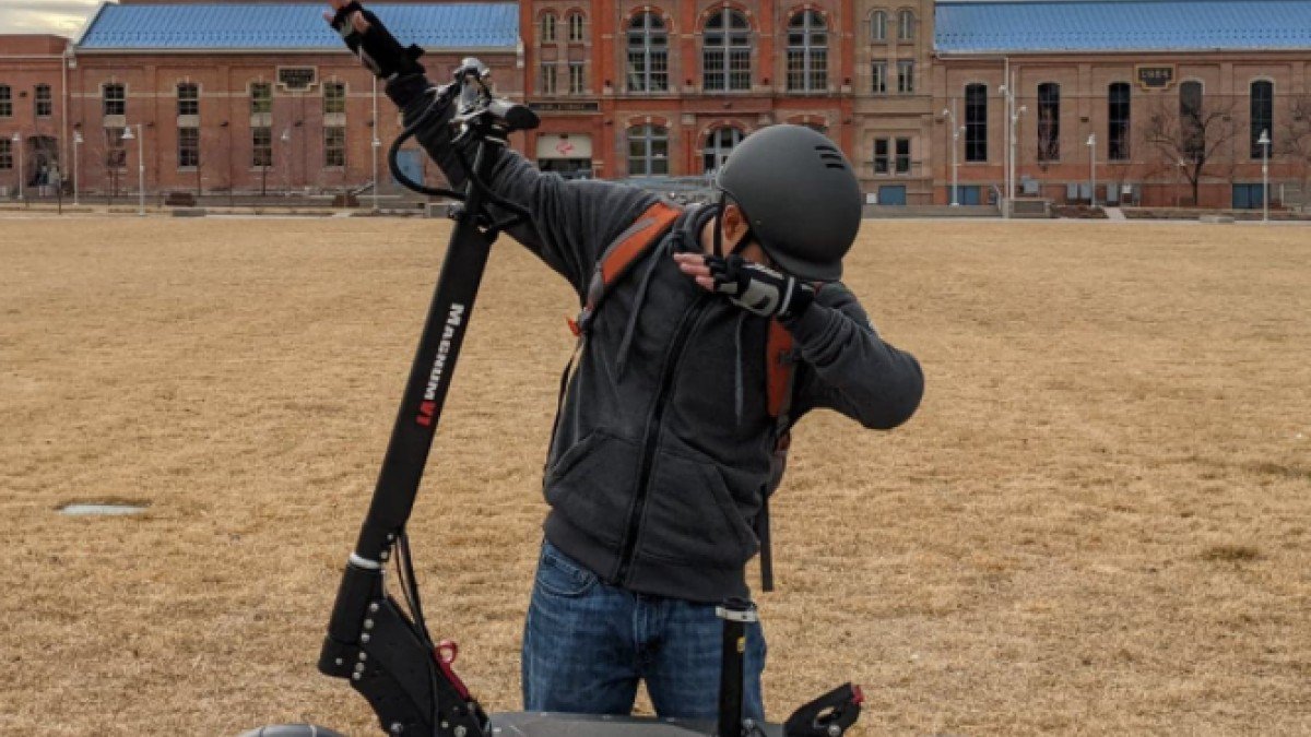  Begode DTEN Gotway-DTEN-Jimmy-Dabbing-edited-1