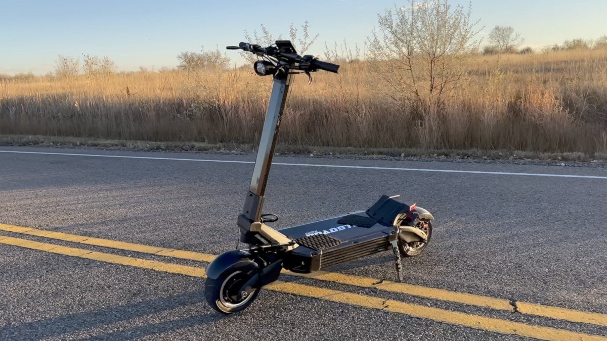 EMOVE Roadster full profile.png