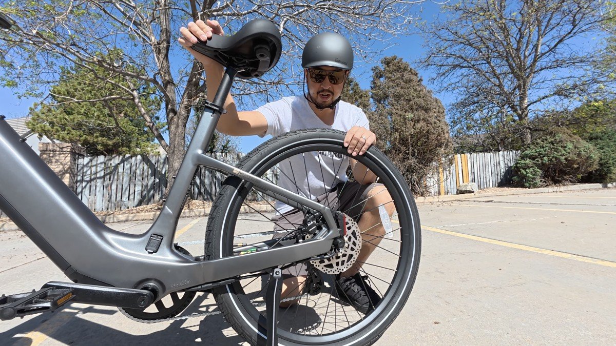Aventon Pace 5 REC tire.png