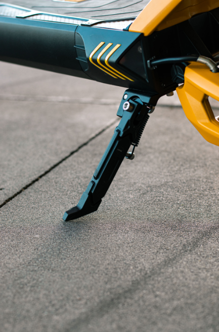 VSETT-10-Kick-Stand-1