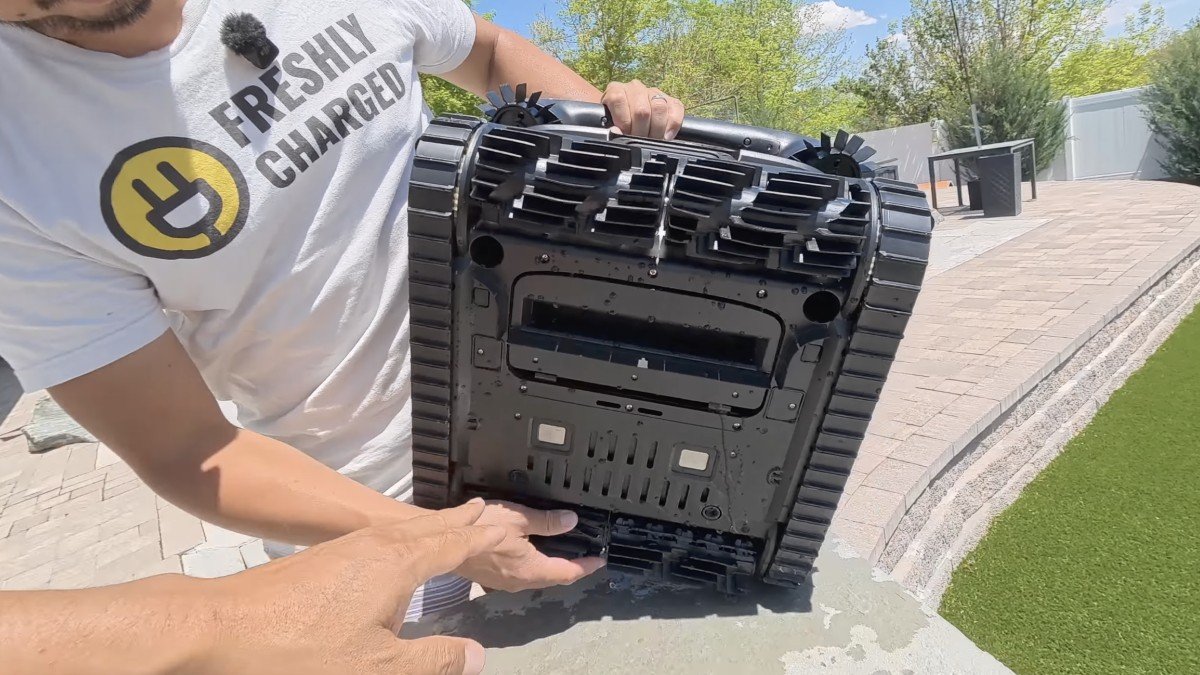 Beatbot AquaSense X tank tread.png