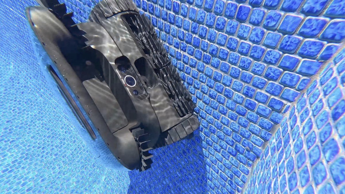 Beatbot AquaSense X wall clean.png