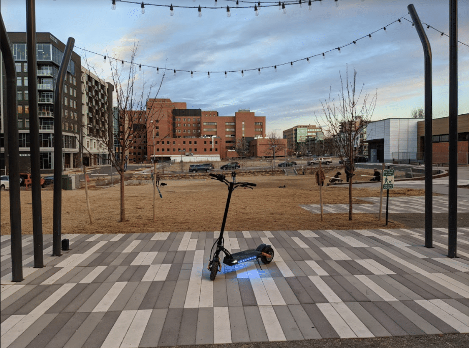 Kaabo-Mantis-Pro-SE-Blue-Under-Carriage-Lights