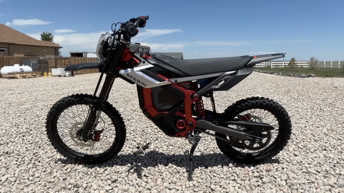 Segway Xaber 300 full profile.png