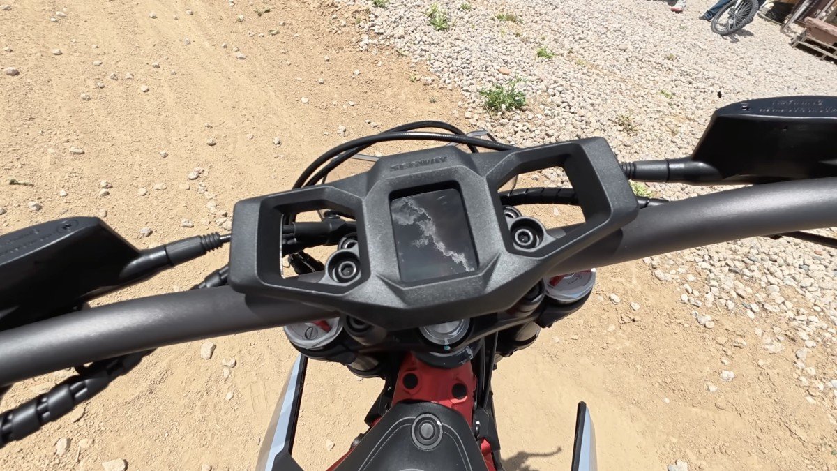 Segway Xaber 300 cockpit.png