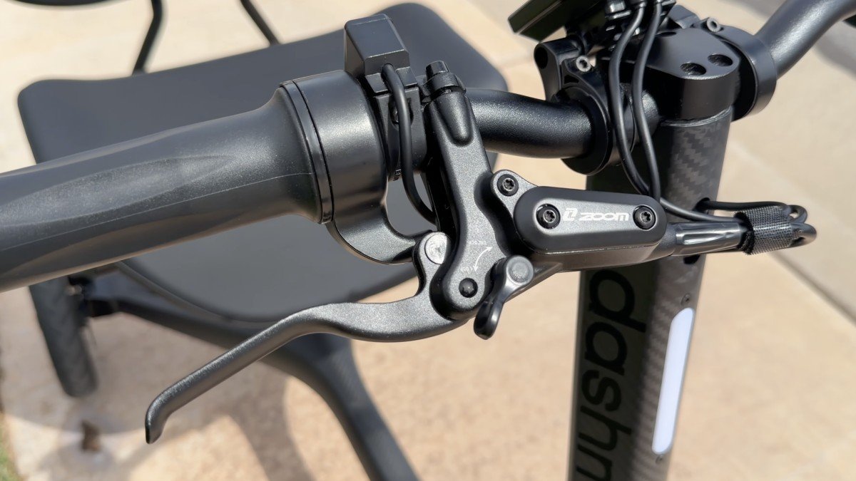 Dashmoto Dash 3 throttle.png