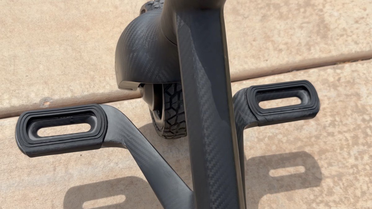 Dashmoto Dash 3 feet peg.png