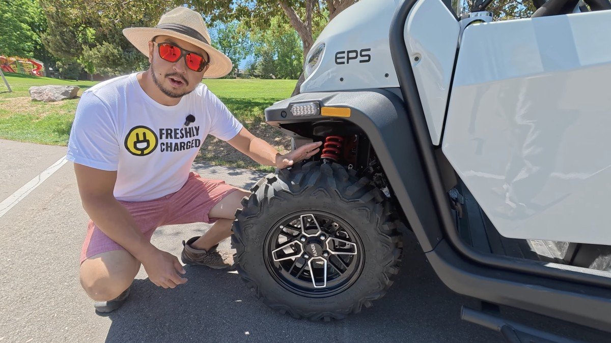 Kandi Innovator e10k tires.png