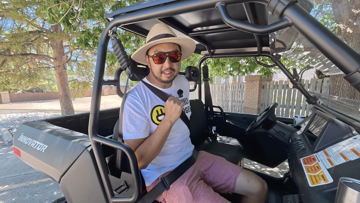 Kandi Innovator e10k seatbelts.png