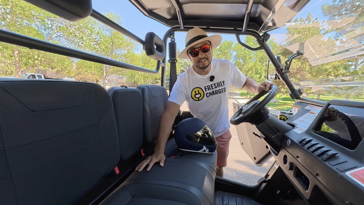 Kandi Innovator e10k middle seat.png