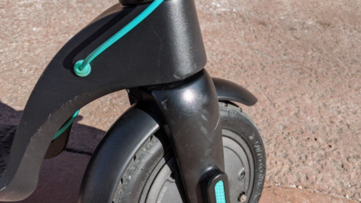  Levy Levy Electric Scooter Levy-Front-Tire