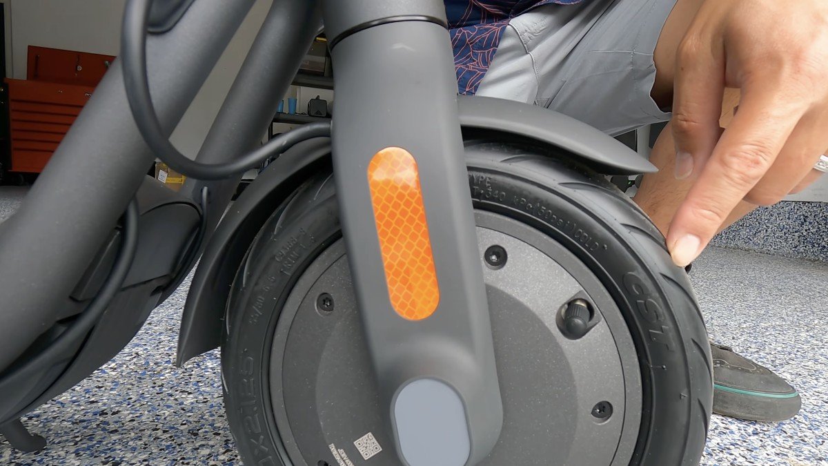 NAVEE V50 tires.png NAVEE V50 tires.png