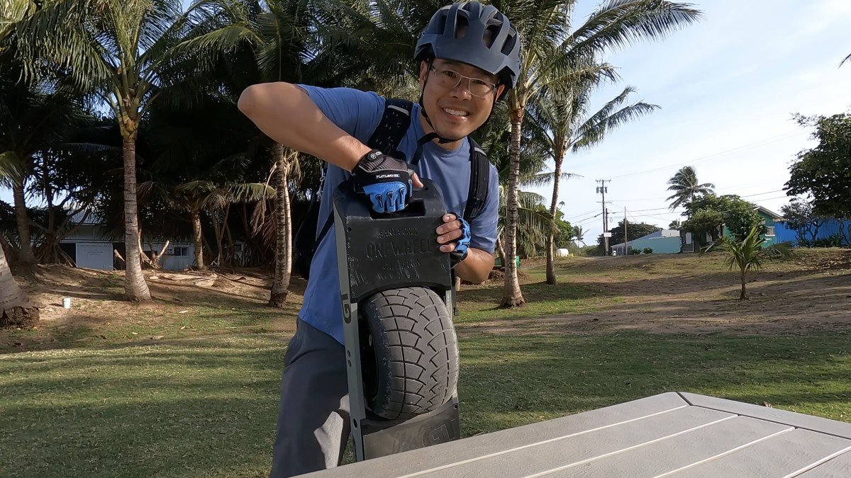 Future Motion Onewheel GT nose carry.png Future Motion Onewheel GT nose carry.png