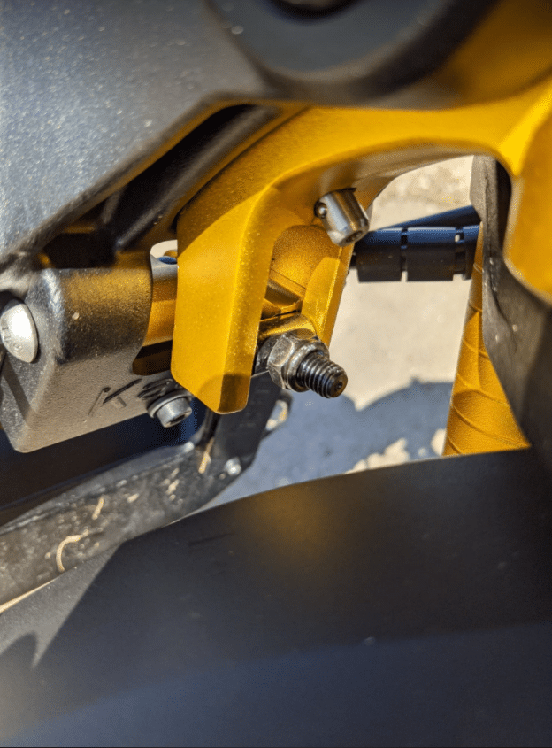 Kaabo-Wolf-King-Folding-Mechanism