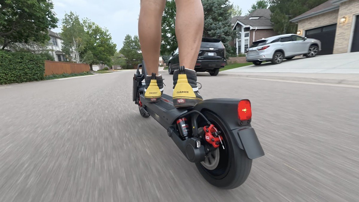 Segway Max G3 Plus rear view.png