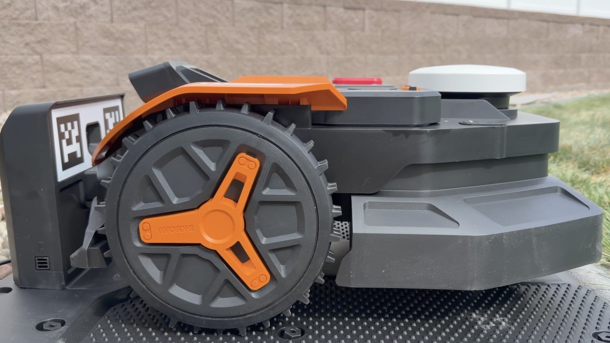 Worx Landroid Vision Cloud full profile.png