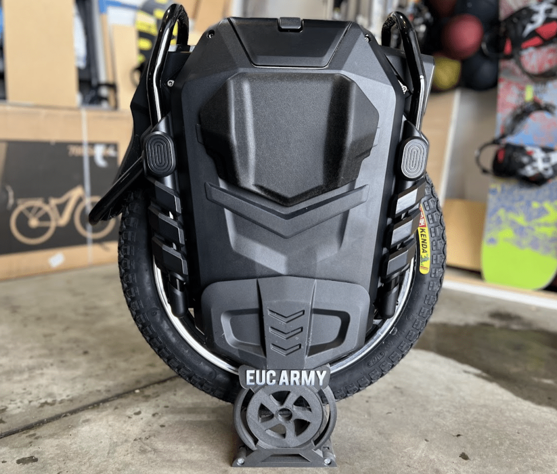 Veteran Abrams Electric Unicycle Review: It’s Big, But is it Better?